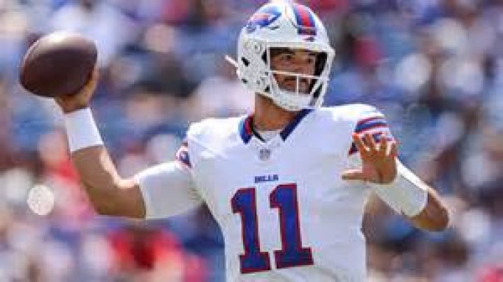Buffalo Bills QB Mitch Trubisky and Hillary Gallagher are married