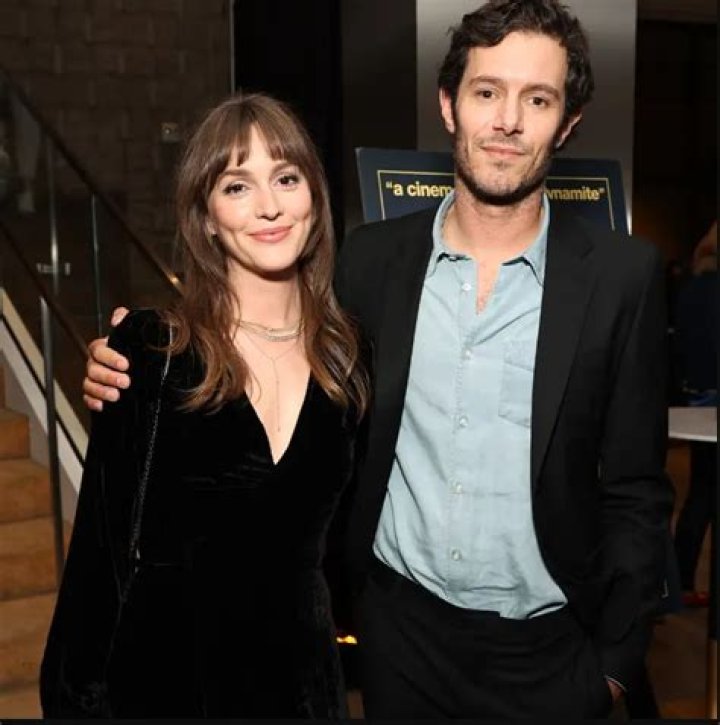 How tall is Adam Brody ·