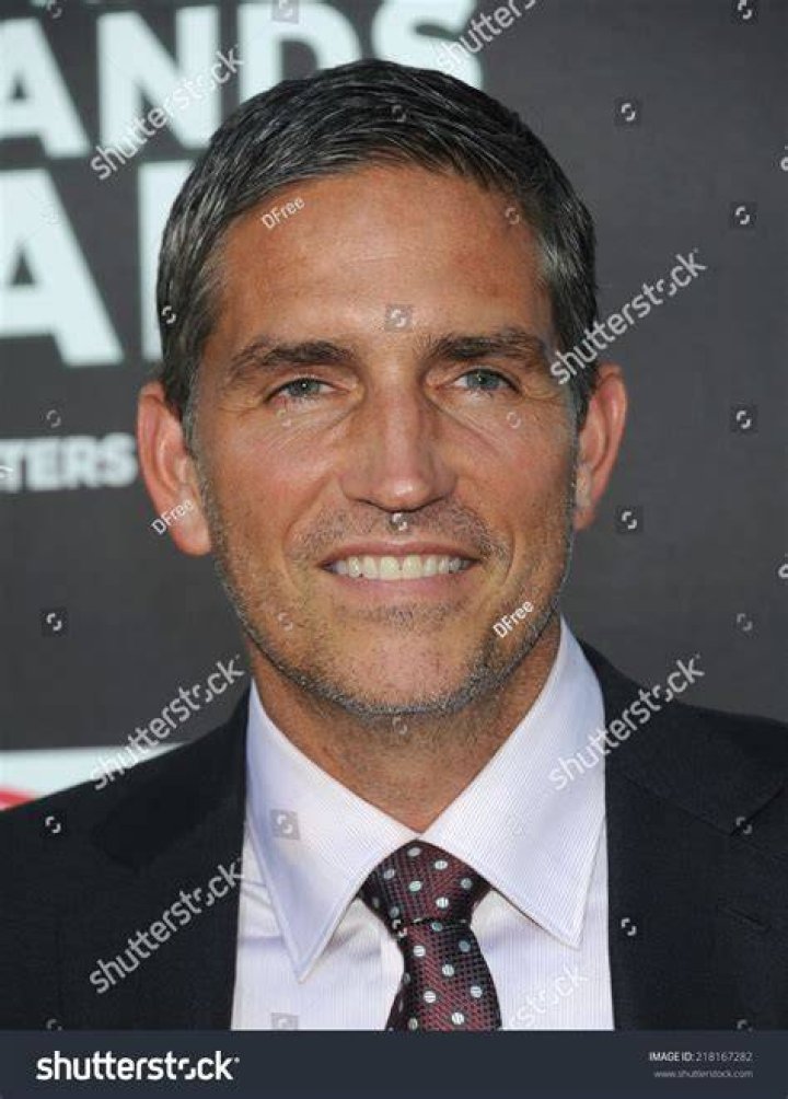 How tall is Jim Caviezel ·